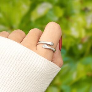 Elegant Silver Hug Ring